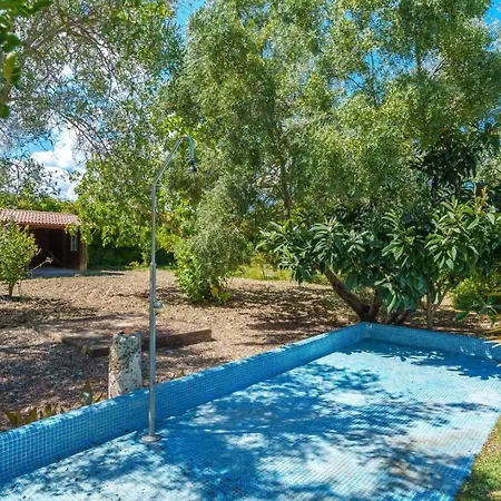 Hébergement de vacances Schoenes Mit Pool Fuer 10 Personen In Strandnaehe Alcúdia